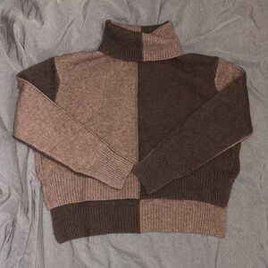 Silk Maison High-Low Two-Tone Brown Yak and Wool Turtleneck Sweater
